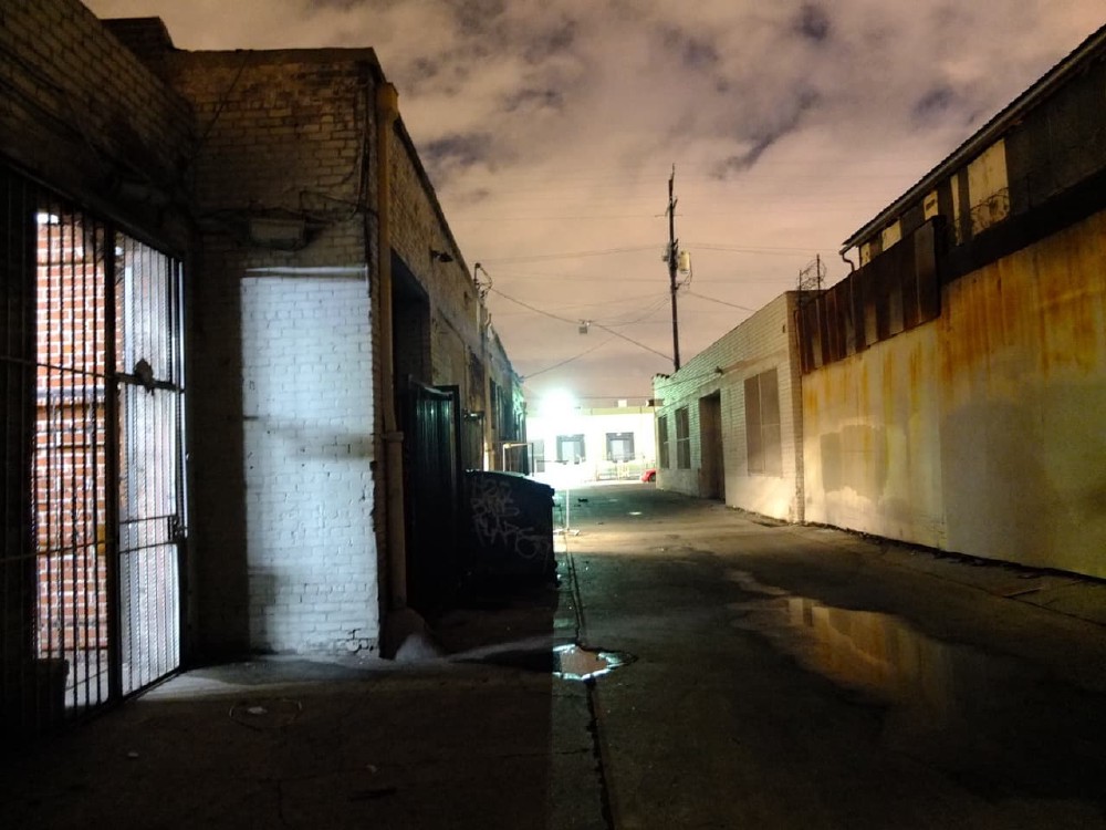 alley